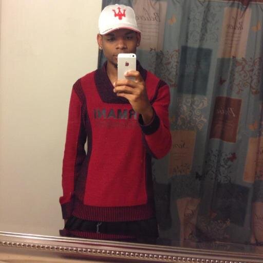 kellymongo's profile picture. 