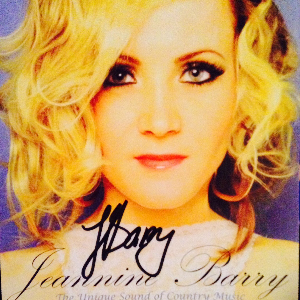 Fan trying to get Jeannine Barry to Nashville, USA.