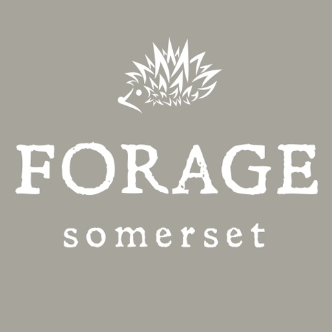 I source decorative pieces & furniture & lovingly restore & paint to give items a new lease of life. Passionate about all things interiors I also style houses.