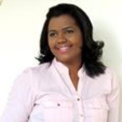 Ticiana Guimarães, Cantora adoradora, ministrando a vida de Deus para as nações....
