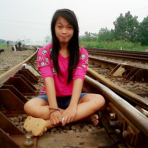 MegaMegi05's profile picture. Mbukak profilku kudu di follow :D