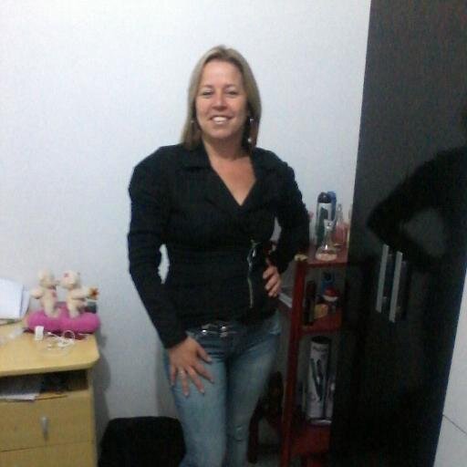 Nada em mim foi covarde, nem mesmo as desistências: desistir, ainda que não pareça, foi meu grande gesto de coragem