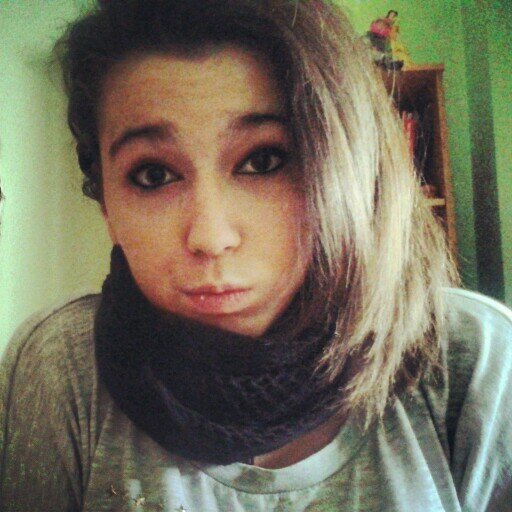 Desde el 98' pasando de todo, si no me conoces, no me critiques. Oliva (Valencia) Instagram: Angeleeta_98