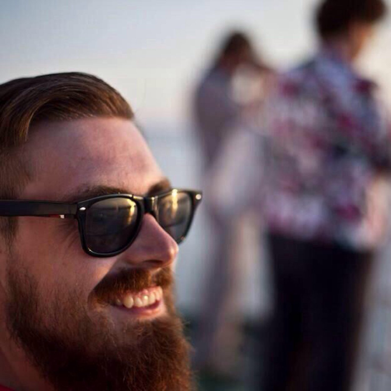 Vocalist in Battalions/Sex Injuries/Mizen. Beard grower. Lover of harsh, dystopian, misanthropic music. HULL NOISE COLLECTIVE @The_HNC