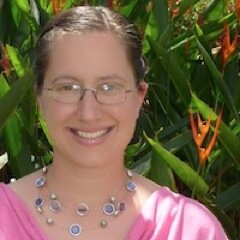 The Travel Copywriter. Insatiable globetrotter and bookworm. Writer, blogger & content marketer for the #hotel, #hospitality and #tourism industries.