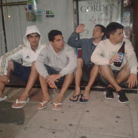 AlanFeeli's profile picture. Pentacampeón de yenga sobre gelatina.