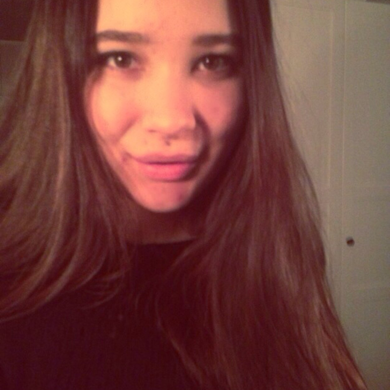 Juliaaziz1@instagram