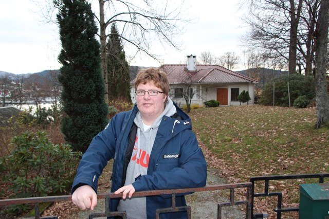 j0sinator's profile picture. 29-år. Sosialdemokrat. Var med og stiftet @Ryfylke_AUF. Favoritt interesser; Fiske, fotball og politikk. Medlem i Strand AP