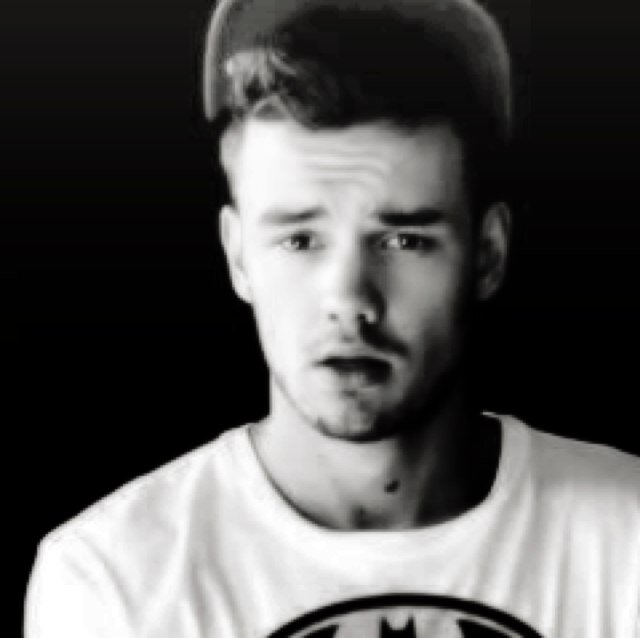 xjamespeluche's profile picture. Non avvicinarti troppo. Dentro di me c'è il buio.