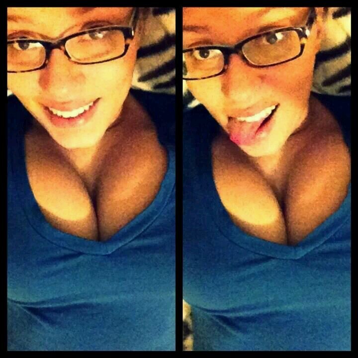 Miki Renee; Mulatto, Twin, 22, Lex KY to San Diego CA. Mother of two amazing daughters [Haleiah Talee' & Remedy Elise]. Boosta's wife!  #FOE #God1st