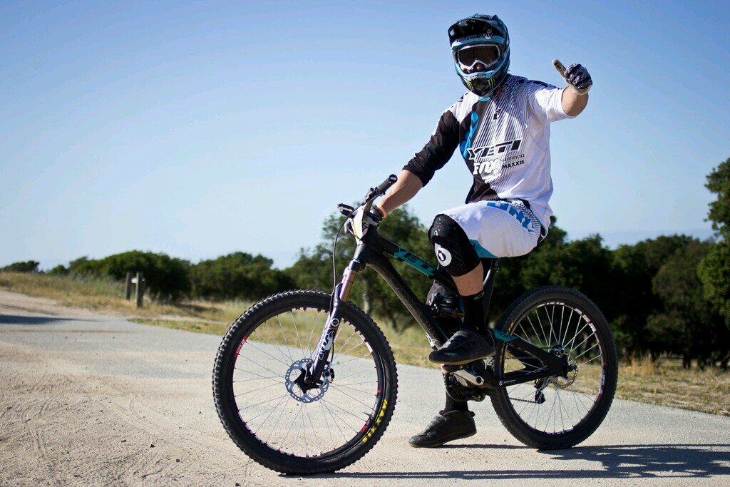 AdiRiyadi117's profile picture. Ria♡