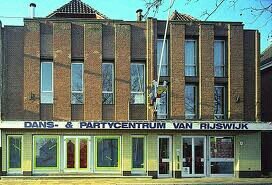 Na café Valentijn, gaat binnenkort Partycentrum Valentijn open.