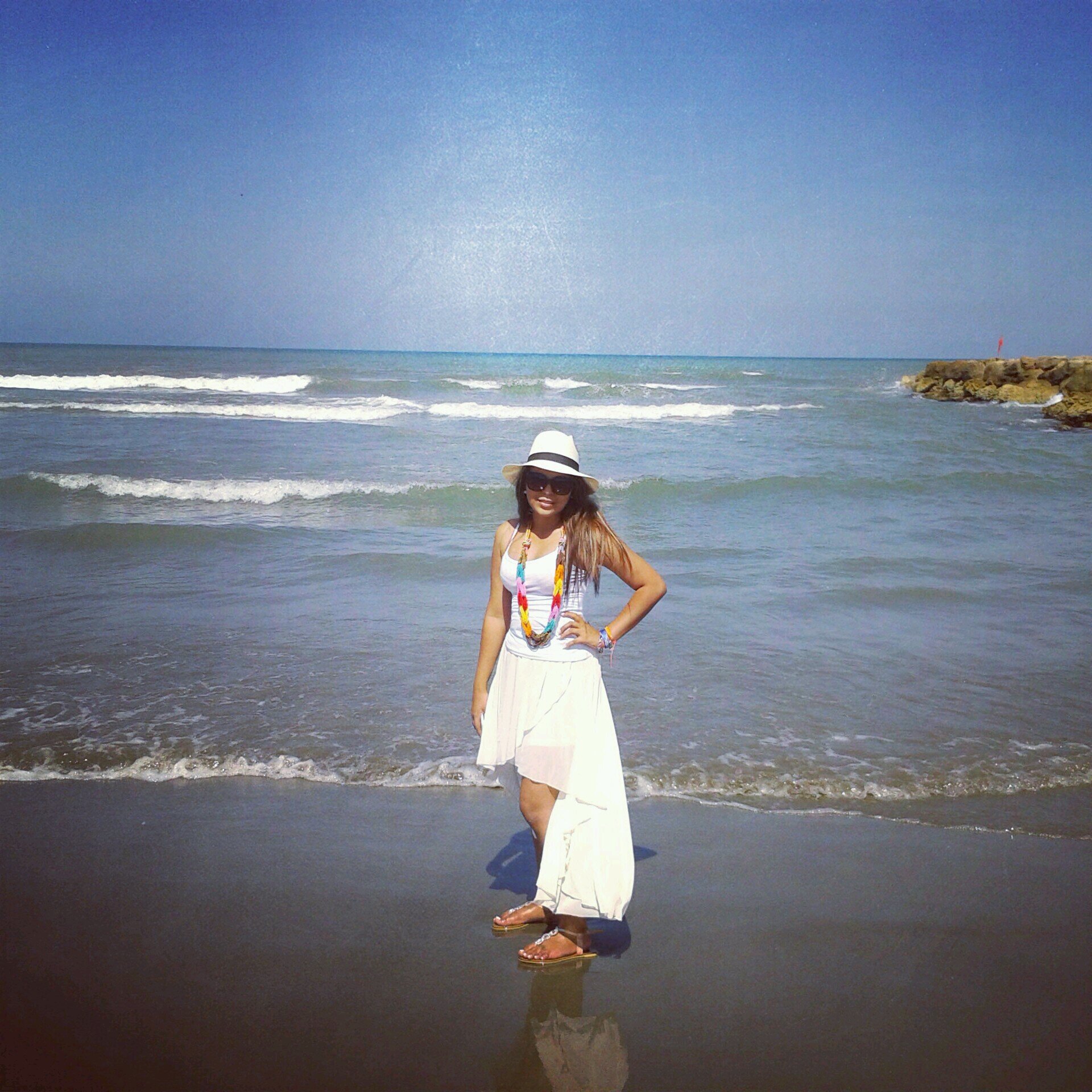 AleBenavides_12's profile picture. 