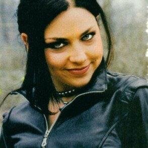 livingbyamy's profile picture. LOVE YOU SO MUCH @evanescence @pearljam @manowar @theprettyreckless