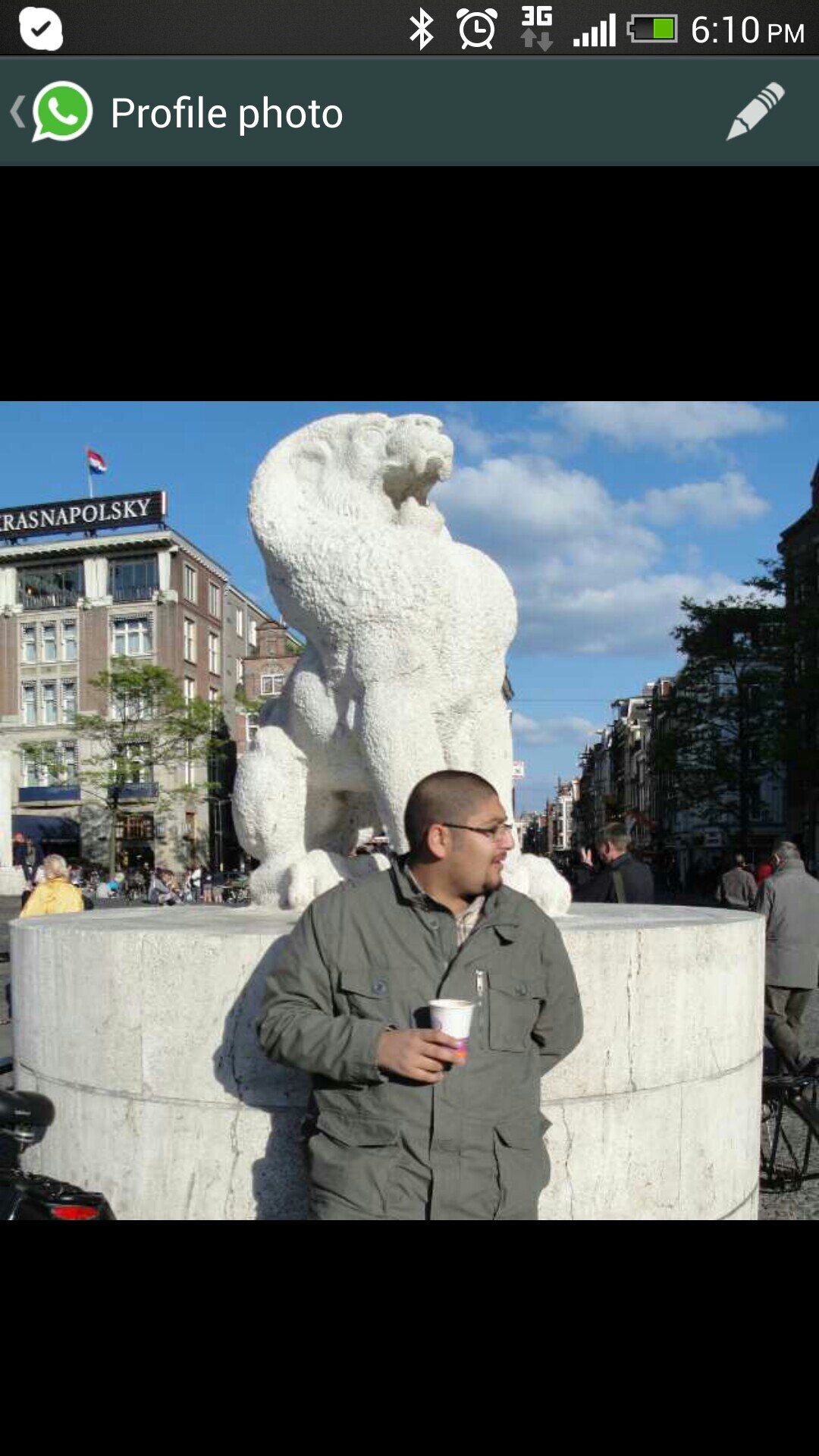 Yousifah's profile picture. I tweet nonsense so follow on your own risk..