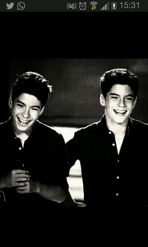 Oficial Club De Fans Almería @_Jesus_OM & @DanieloviedoM. Sintiendo amor por estos gemelos.♥