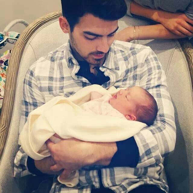 jonatika y jonas fans