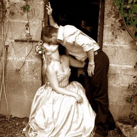 MemoriesbyDes's profile picture. Memories by Design, Unique Photography Packages. Wedding and portrait photography in the Roaring Fork Valley and greater Western Colorado.