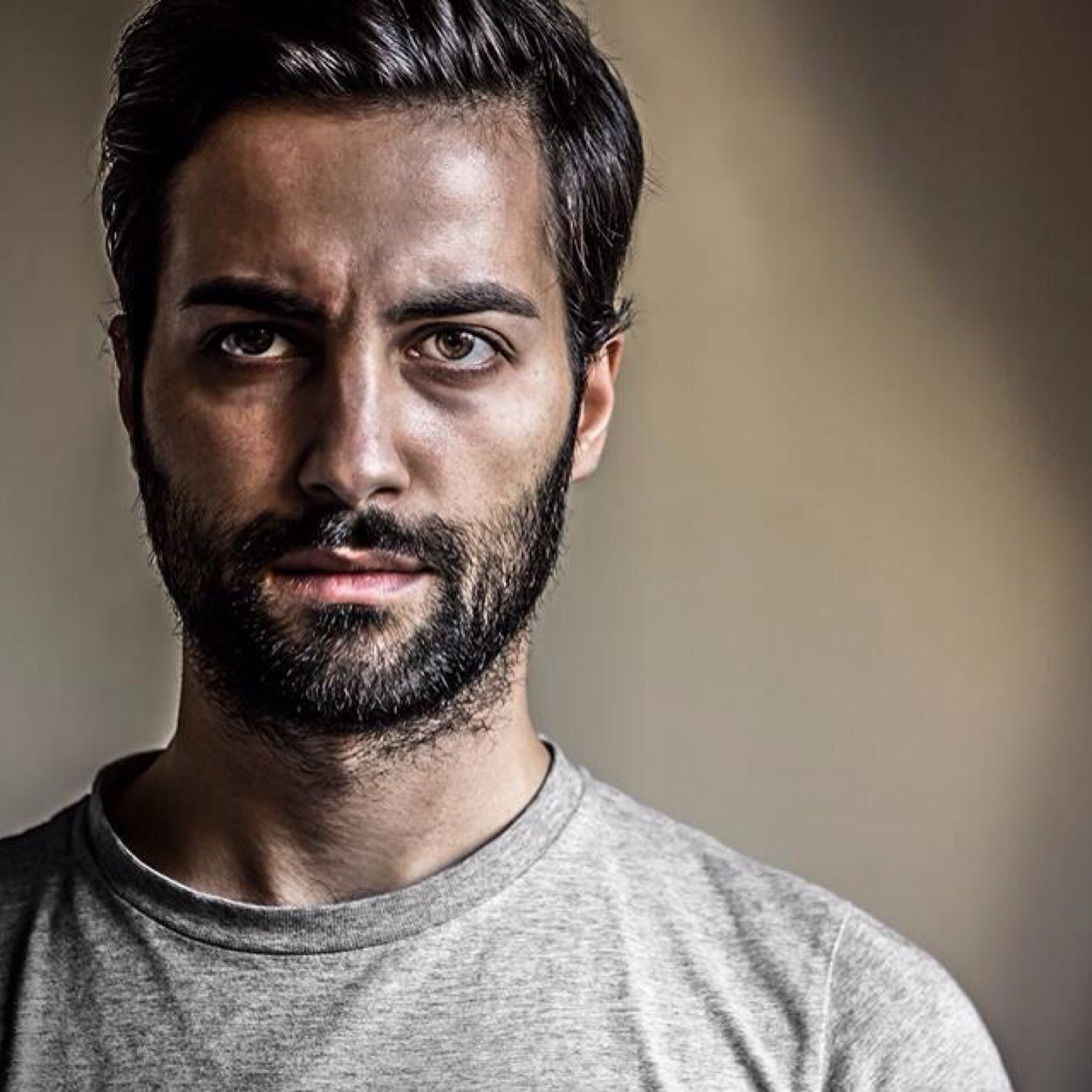Ex dj senza orecchio, ex fotografo senza occhio, ex.