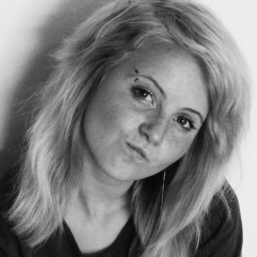 blondagovs's profile picture. Pacel galvu un iemācies to atkal nolaist lejā.