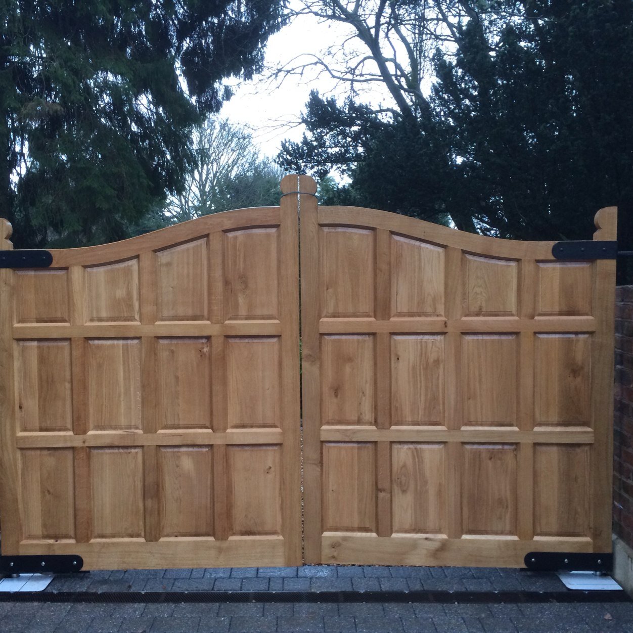Repairs service and the complete installation of electric gates, barriers and all security products Est 1992