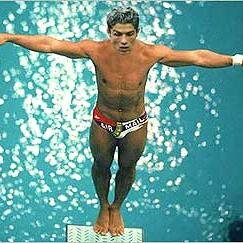 Worldwide movement to get more recognition for Cristiano Ronaldo's diving skills, now scandalously neglected by press and referees. Let's RT for justice!!!