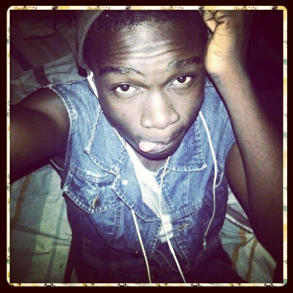 Darkhizy of life(D.O.F) A dope Artiste, Bounce by darkhizy.. coming out soon