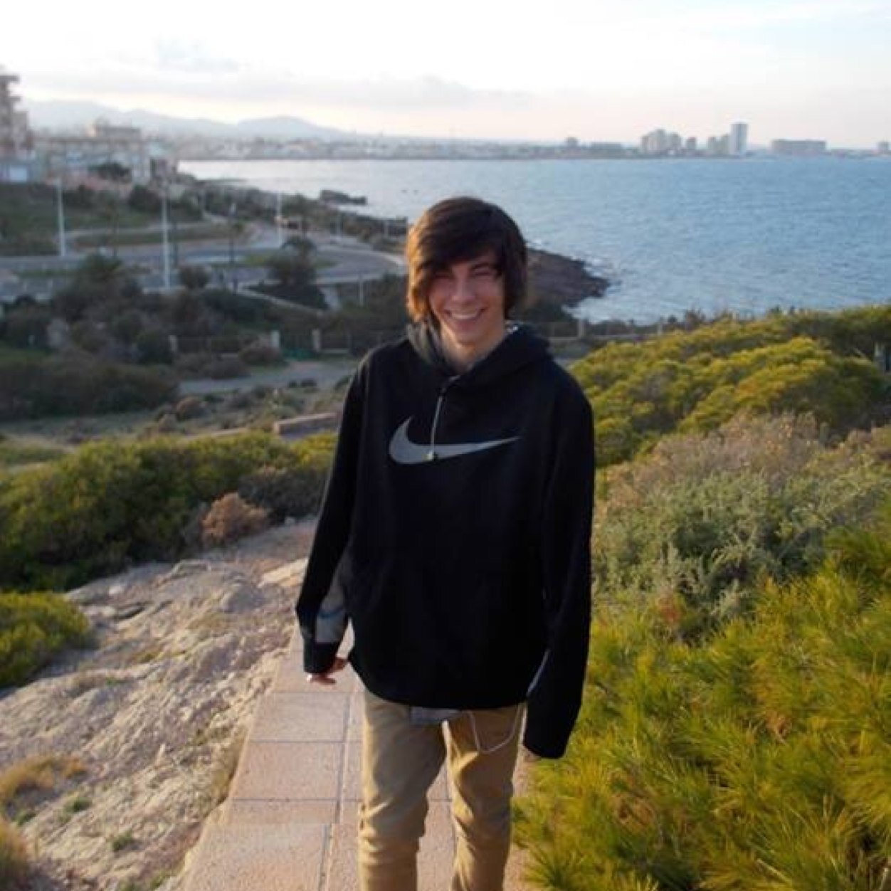 jeanpaul_sarte's profile picture. 18 
Live in spain cartagena, from flordia pcb
Skateboard