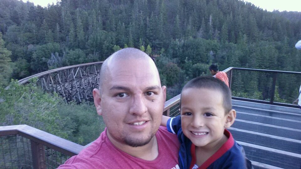 daddyperez10's profile picture. 