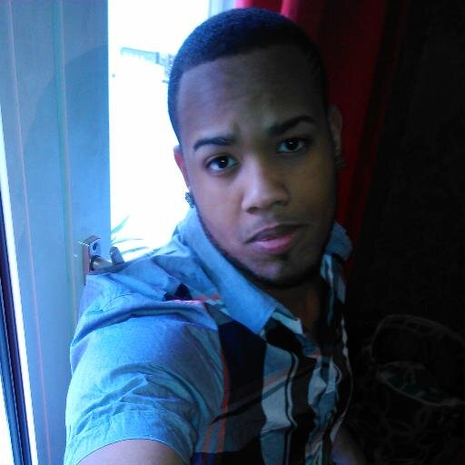 Golden Gim'S Director general de la 'GGM' GoldenGim'sMusic,
  
  http://t.co/AXihAQe6Es