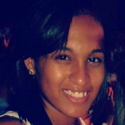 Sou uma menina legal,extrovertida,sincera ..gosto de música,toco violãoo ...e adooro esta na presença de Deus.. !