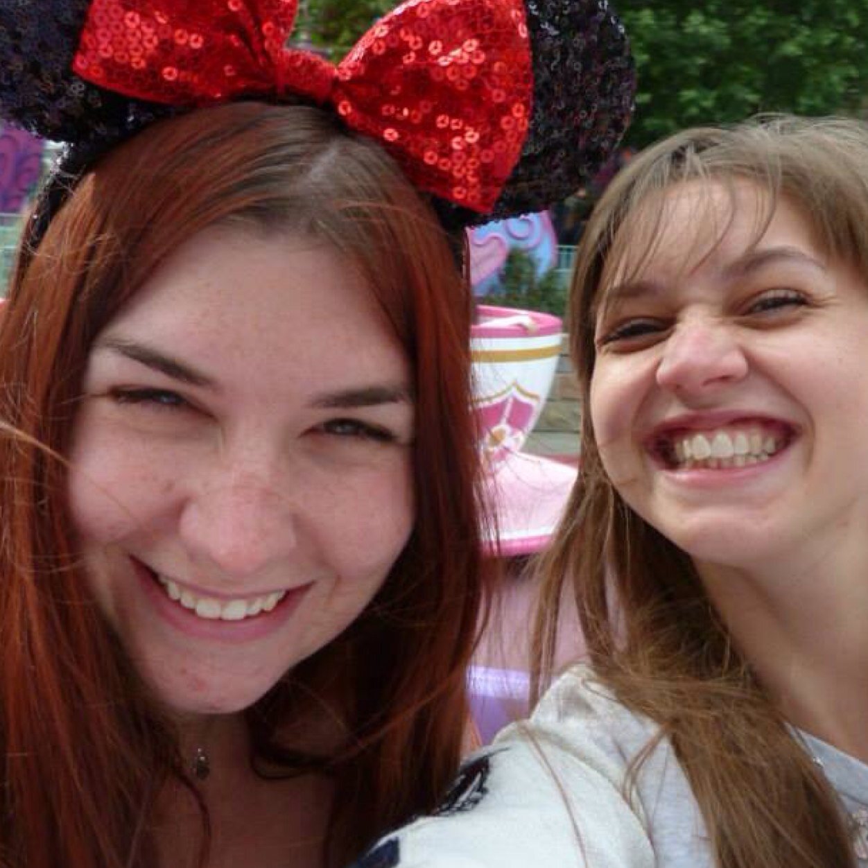 _belle's profile picture. I like people too much or not at all