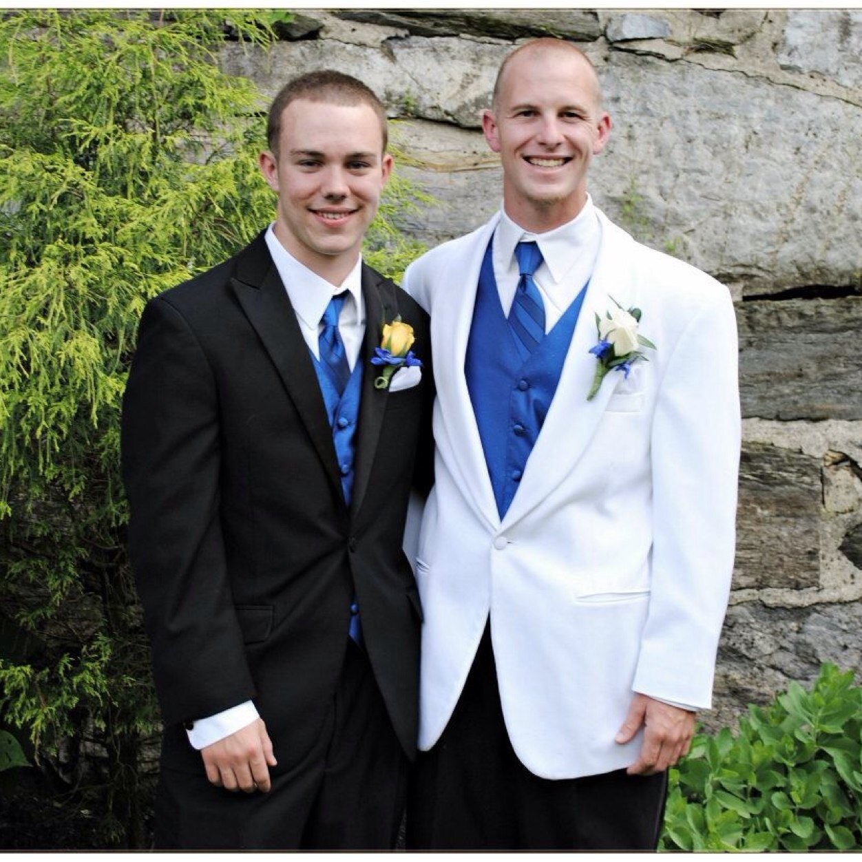 eluffone's profile picture. 