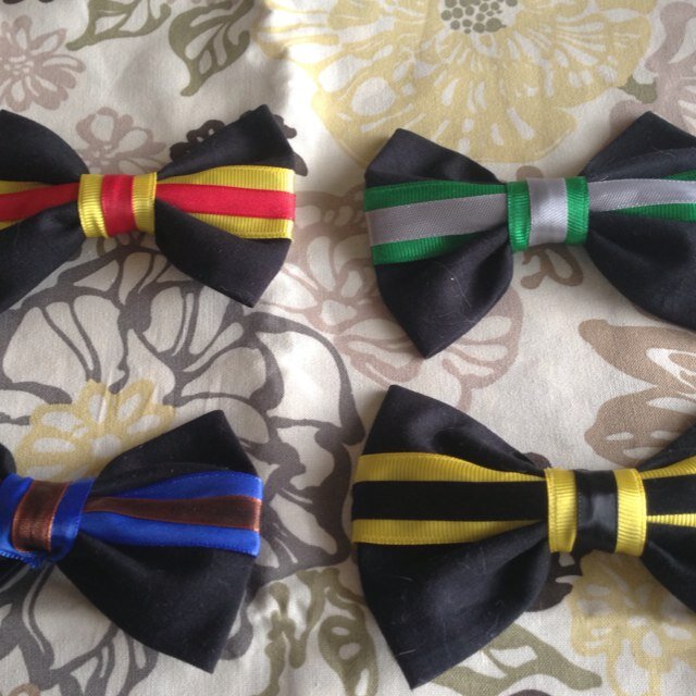 Graduated sorority girl who still loves to craft and make bows!