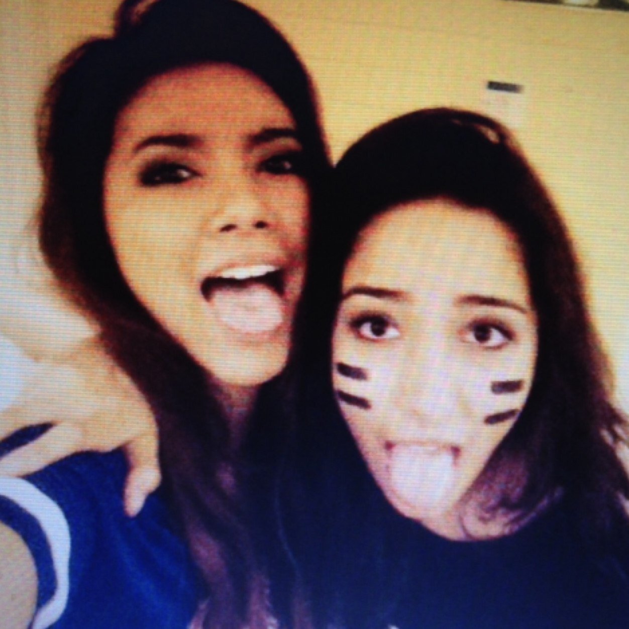 dfarah_'s profile picture. 