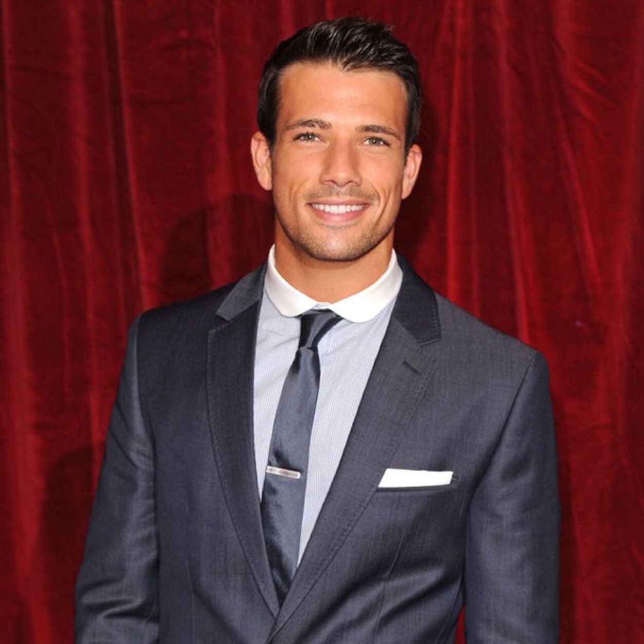 xDodgerSavage's profile picture. This whole village is fucking nuts. [RP/GAY]