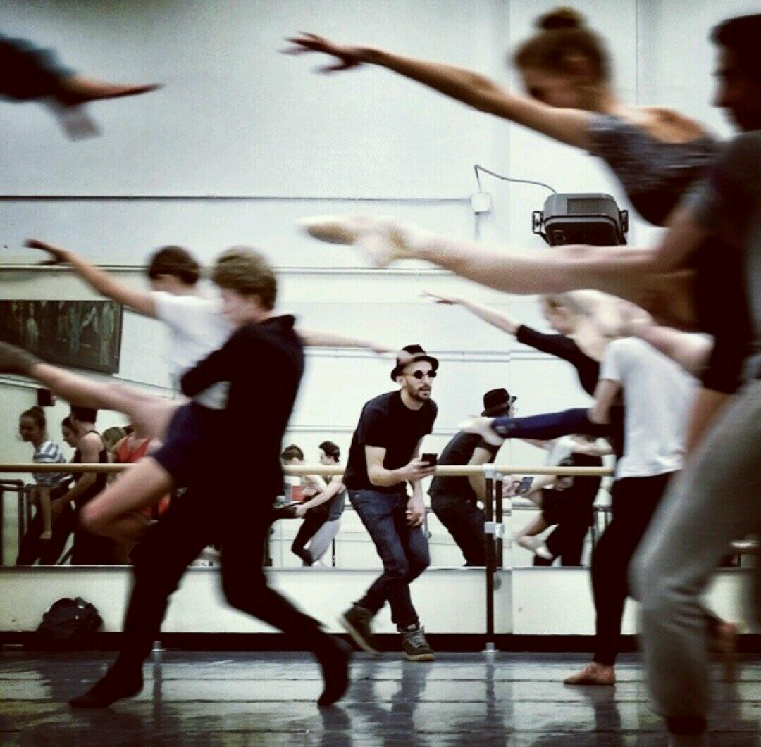 lodenbridge's profile picture. 얼마만큼의 시간을. 영원이라고 부를 수 있나요.