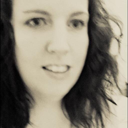 Knitter, forager, cake maker extraordinaire...oh and an anxious geek
