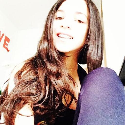modelo,actriz, sigan me y  los sigo