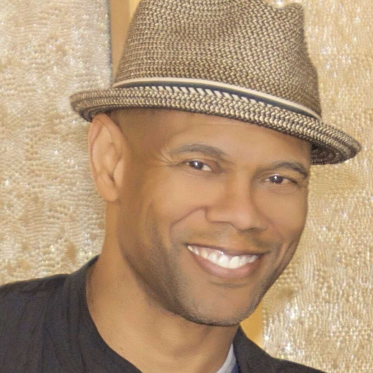 gnihsad's profile picture. 