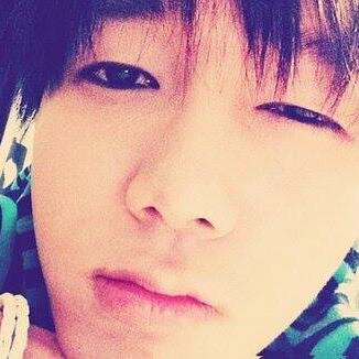 BATILYANA's profile picture. just studying,.,.