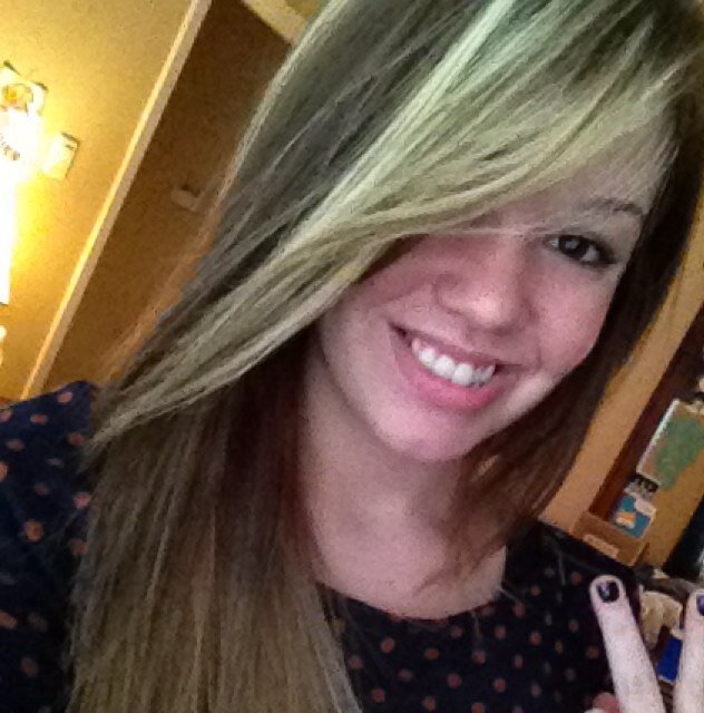 BrittanyyBurgan's profile picture. ℒivℯ a ℓittℓℯ ℒℴ vℯ a ℓℴ t | CNA |