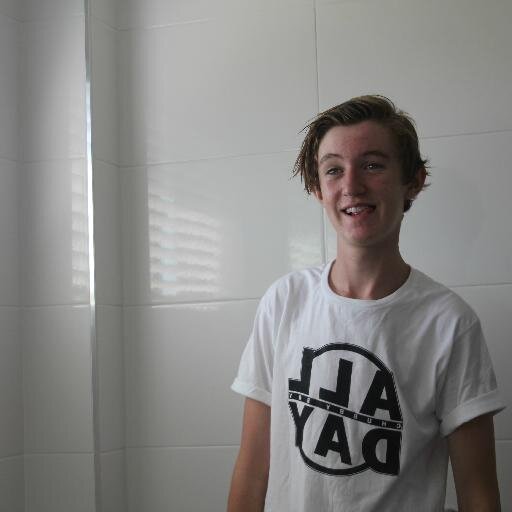I'm punk on the inside because being punk on the outside is too expensive. Jamie McDell followed - 13/2/2014     Instagram: noah_090