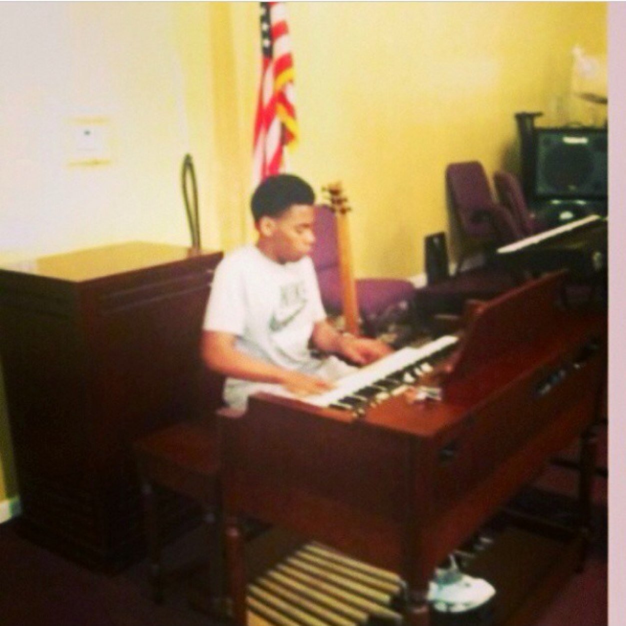 #ILoveGod Follow Me On Instagram:Drums_Keys98 #RIPFatherCharlesGHayes Thanks And Be Encouraged!