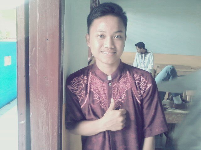 Dimas maulana gustiansyah. Suka maen motor tapi ga sukan maenin cewe