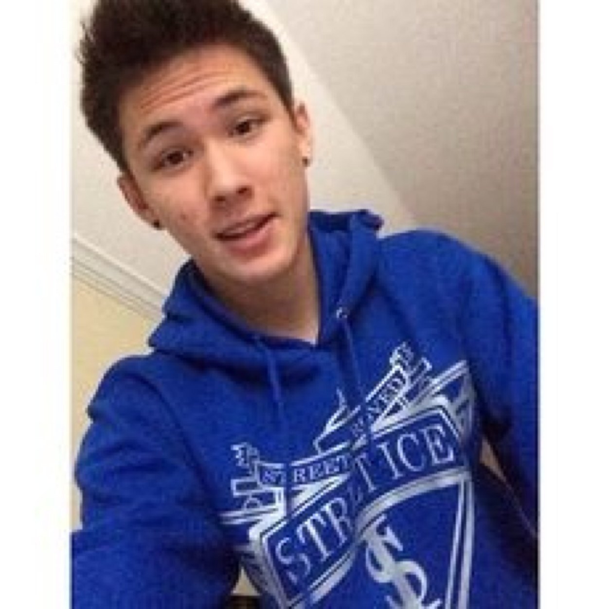 @BrentRivera @Mr_Carterr @CameronDallas #ILoveYou