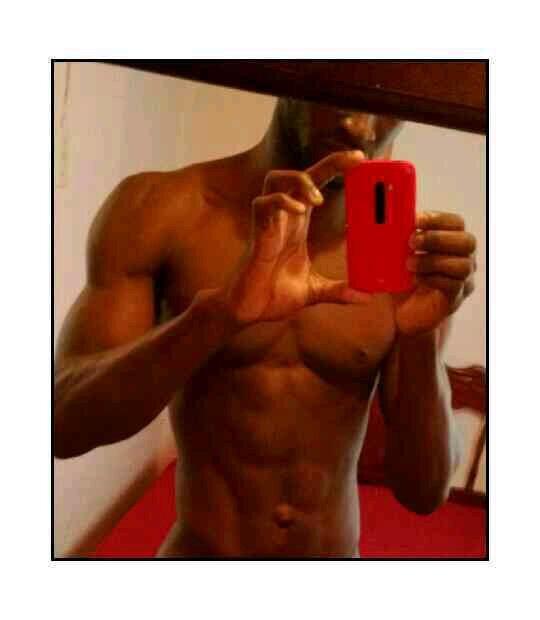 IBeatDiPussyUp's profile picture. Complexed, Bipolar, Jovial, Very little offends me (IDGAF), iTweet... UFollow