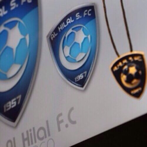 ‏عاشق لهلال تمرد ع الكل وأصبح زعيم أكبر قارة .. حنا جماهير الذهب والمنصات حنا الزعامه كان تبغي الزعامه ‏#هلالي‏،.
تابعني اتابعك للزعماء فقط .