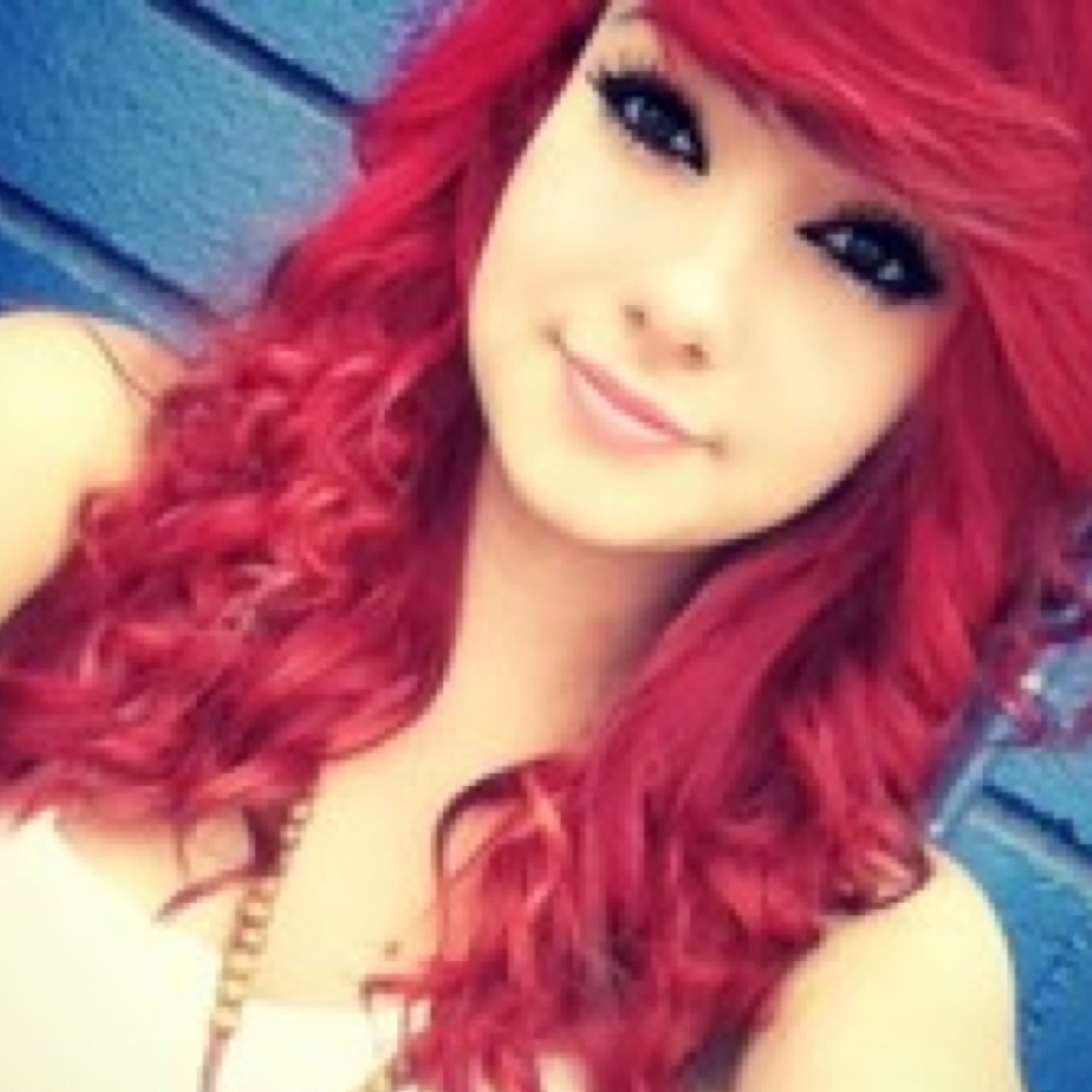 {Waves shyly} H-hello... I'm Anna.. {RP/FL}