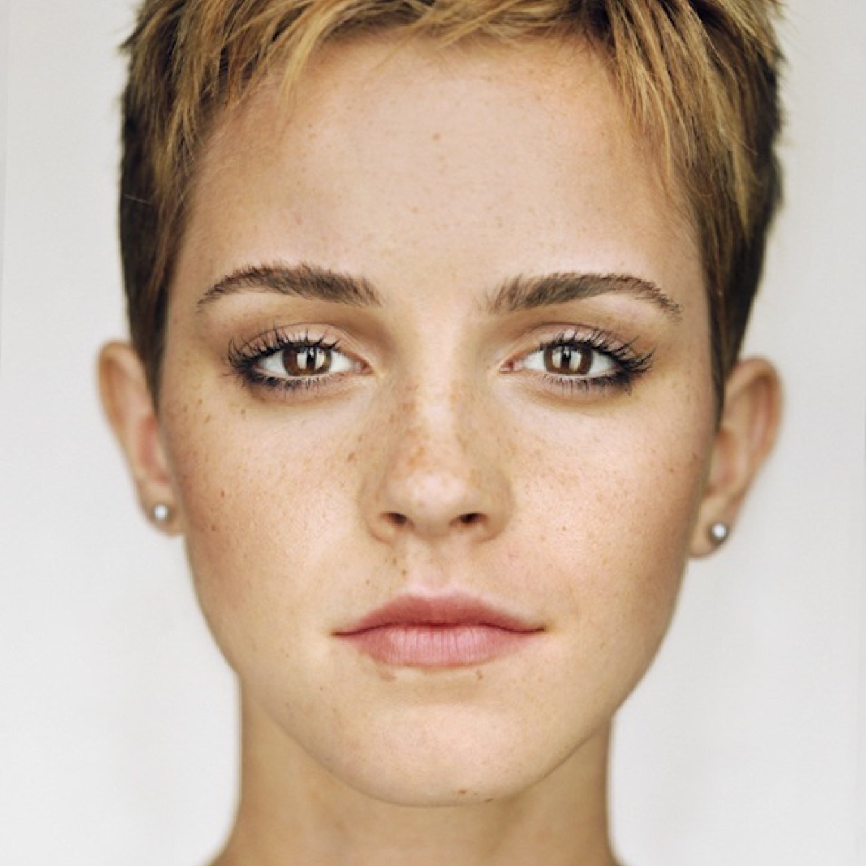 EmmaWatsonCW's profile picture. I have a few anxiety issues so please go away. || My parents called me a princess so I am. || Single+Bi || @CWonderlandRP